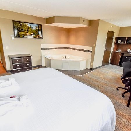 Canad Inns Destination Centre Polo Park Виннипег Экстерьер фото