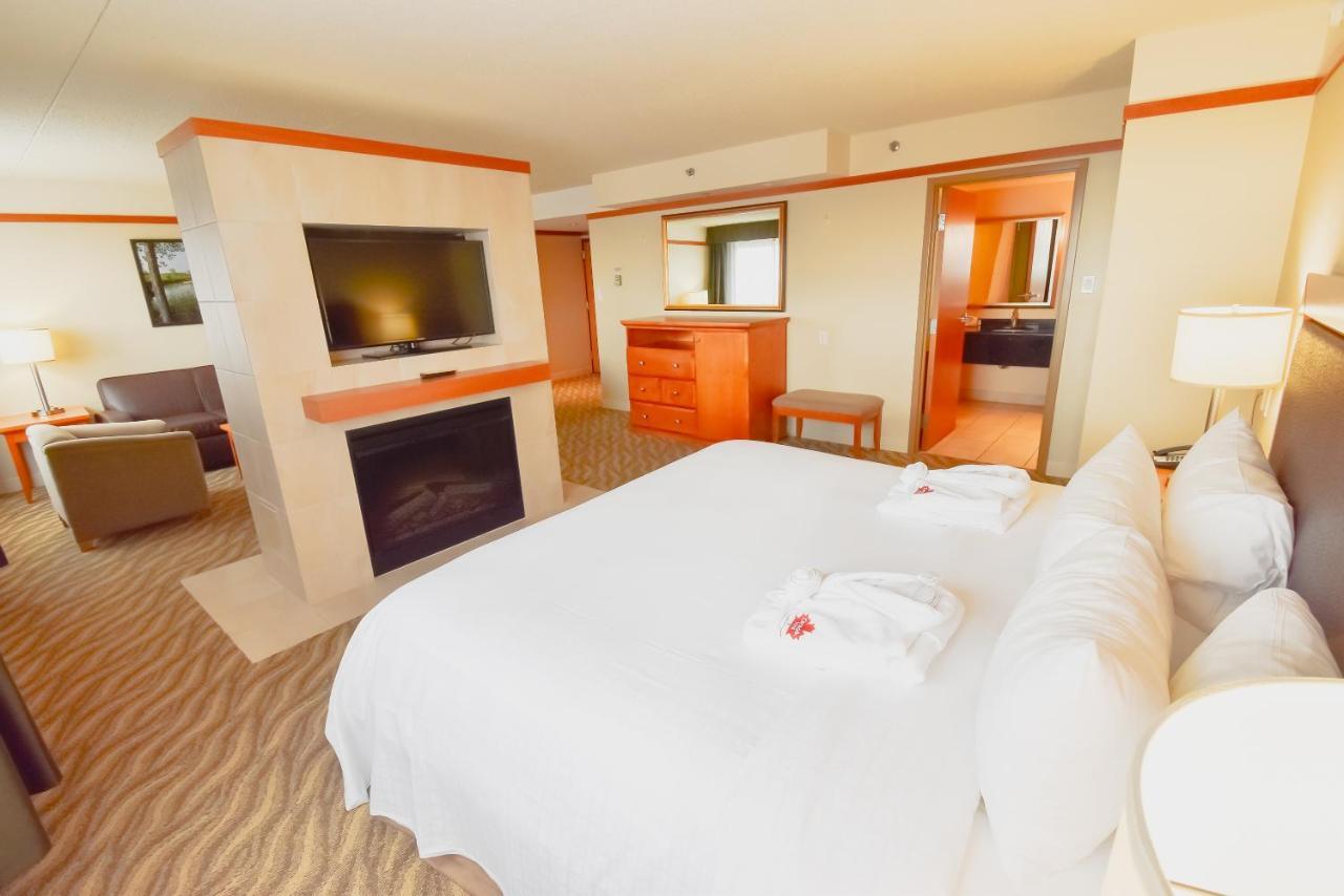 Canad Inns Destination Centre Polo Park Виннипег Экстерьер фото