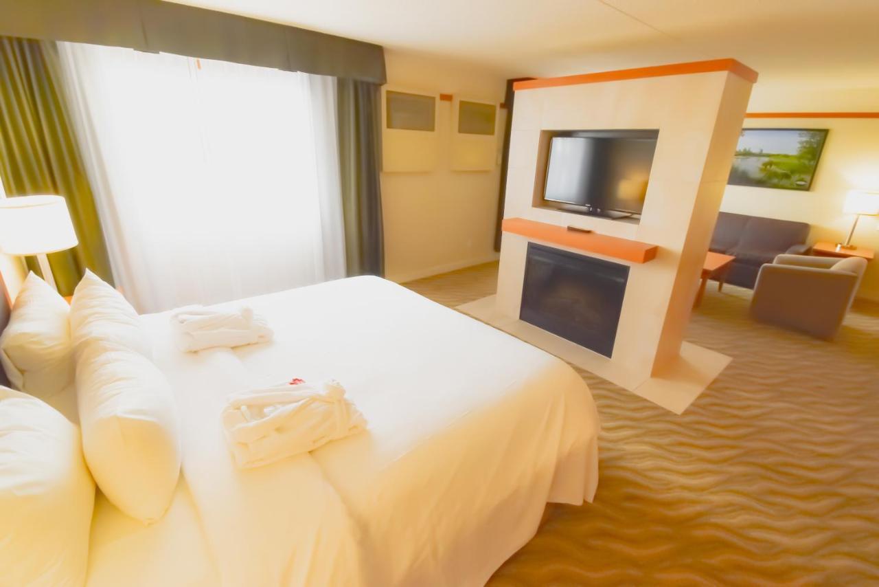 Canad Inns Destination Centre Polo Park Виннипег Экстерьер фото