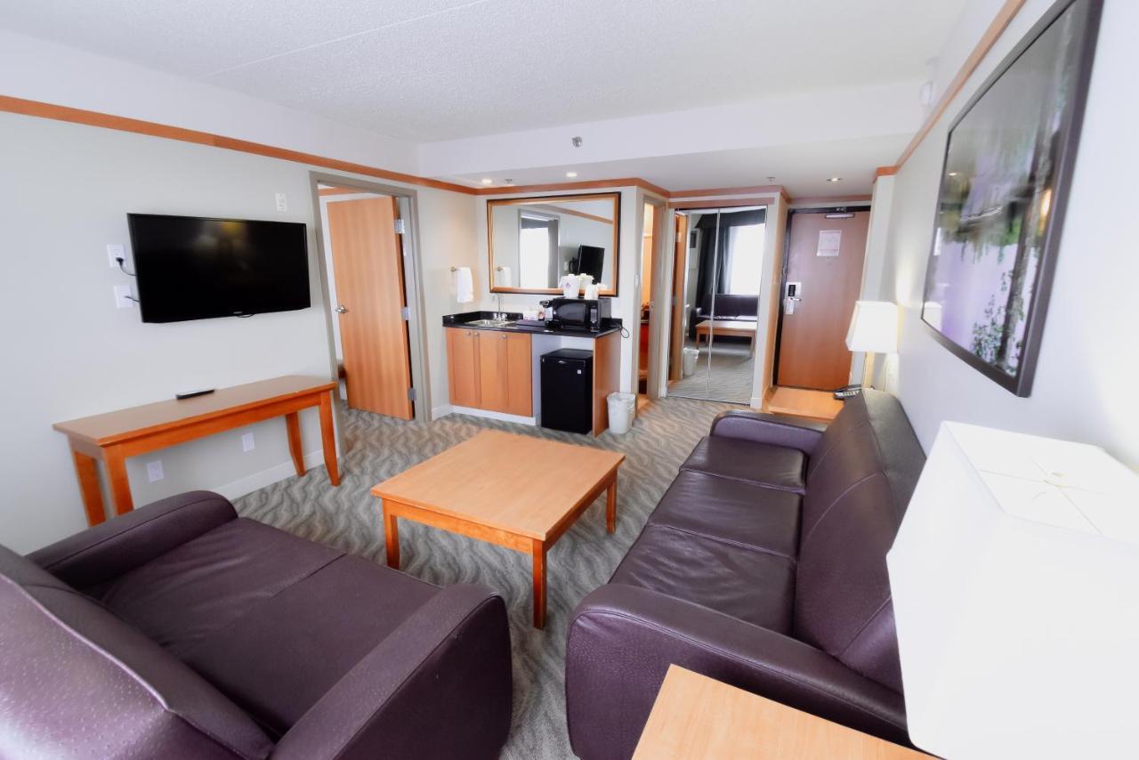 Canad Inns Destination Centre Polo Park Виннипег Экстерьер фото